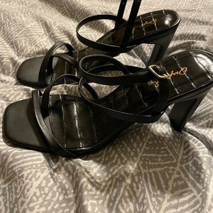 Black heels. Size: 5.5 Heel size: about 2.5 inches